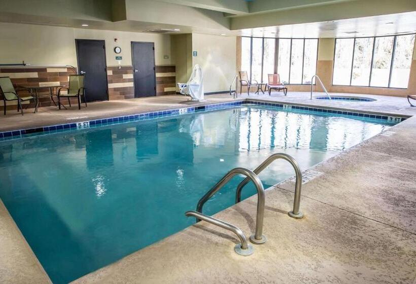 ホテル Comfort Suites New Bern Near Cherry Point