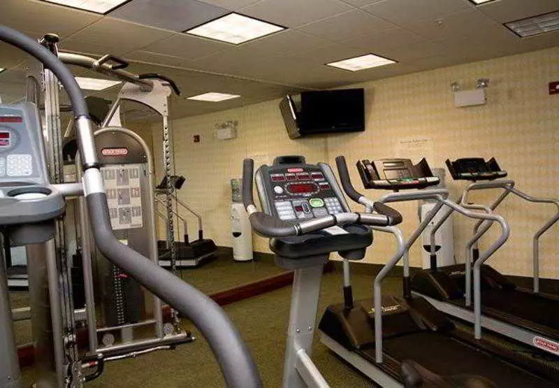 Отель Courtyard By Marriott Fayetteville