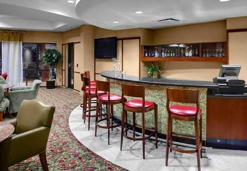 בית מלון כפרי Courtyard By Marriott Fayetteville
