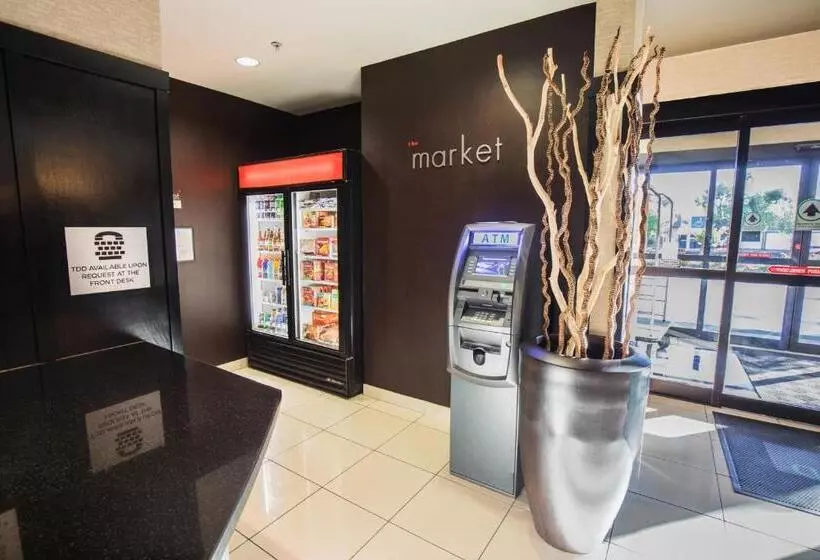 ホテル Courtyard By Marriott Merced