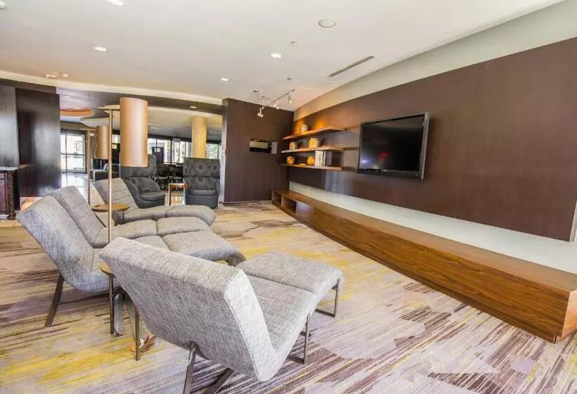 ホテル Courtyard By Marriott Merced