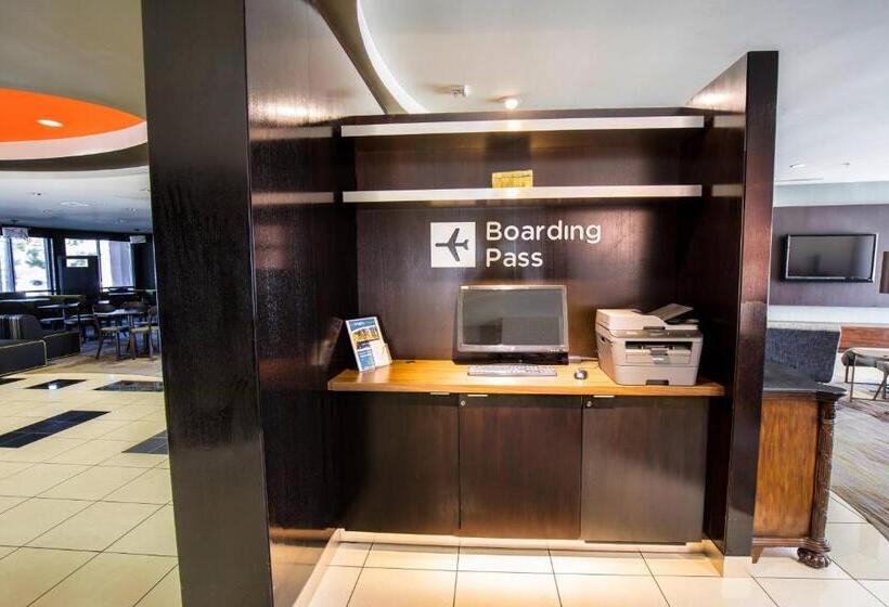 호텔 Courtyard By Marriott Merced