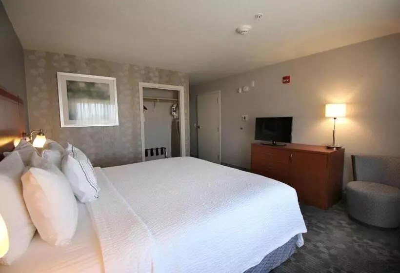 ホテル Courtyard By Marriott Merced