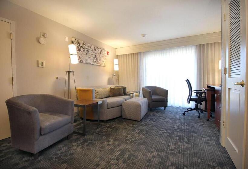 호텔 Courtyard By Marriott Merced