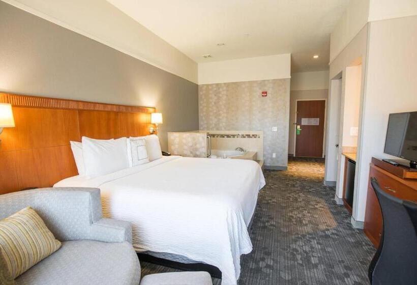 호텔 Courtyard By Marriott Merced