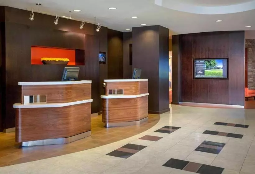 Otel Courtyard By Marriott Paramus