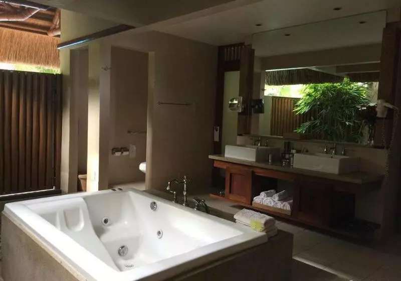 ホテル Eskaya Beach Resort And Spa