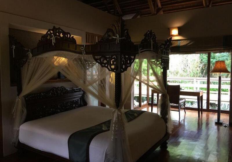 Hotel Eskaya Beach Resort And Spa