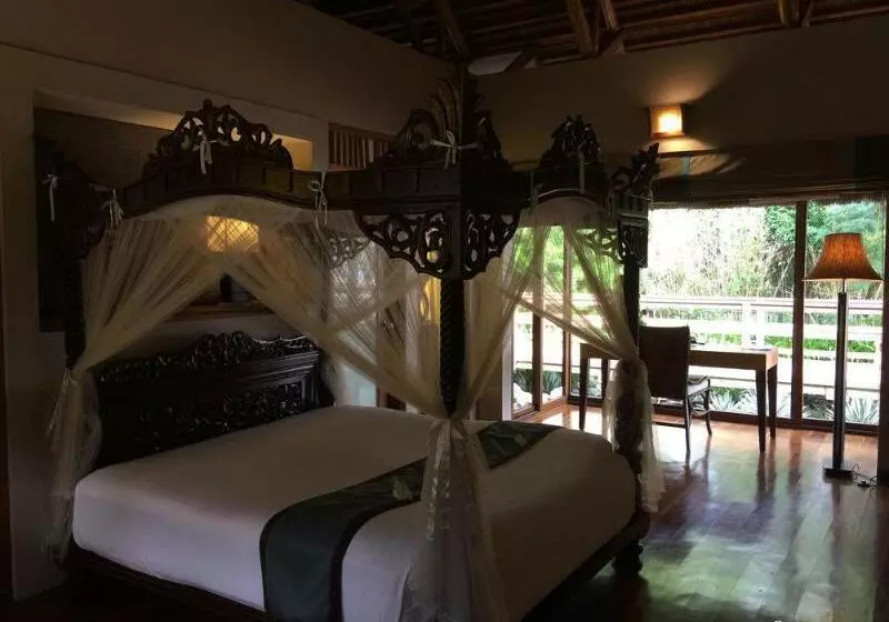 ホテル Eskaya Beach Resort And Spa