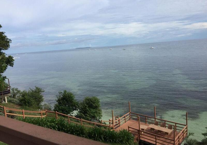 Hotel Eskaya Beach Resort And Spa