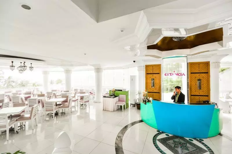 هتل Estancia Resort