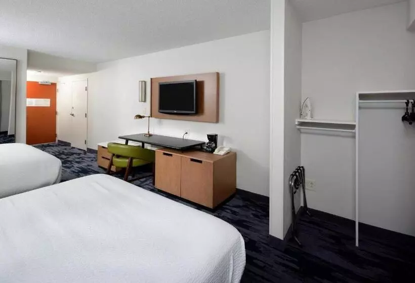 هتل Fairfield Inn Greensboro Airport