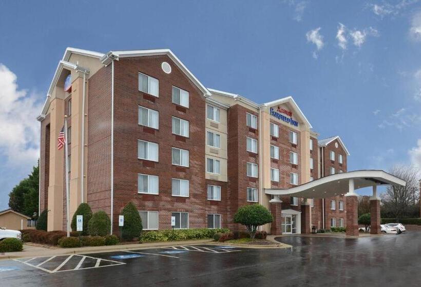 בית מלון כפרי Fairfield Inn Greensboro Airport