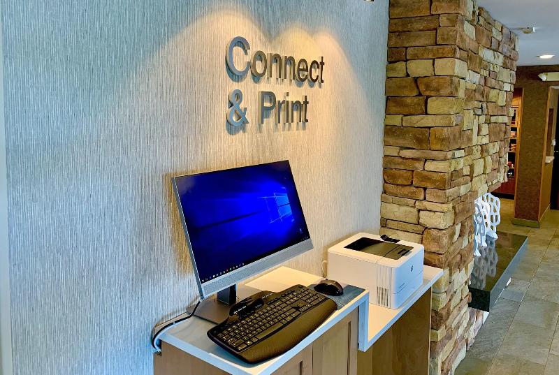 בית מלון כפרי Fairfield Inn Greensboro Airport