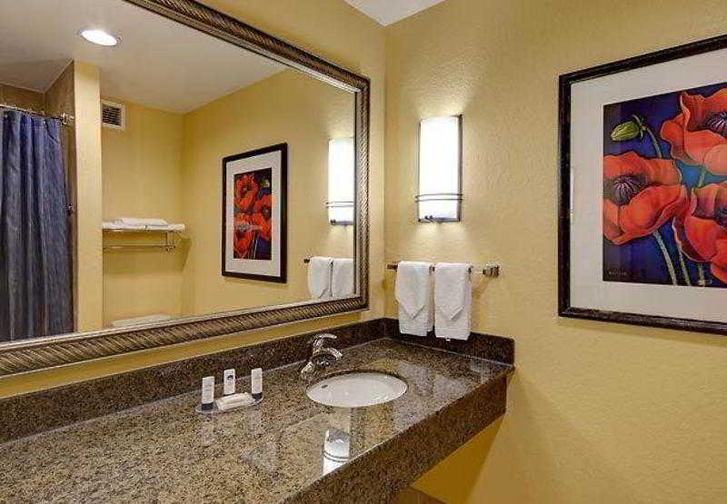 فندق Fairfield Inn & Suites Houston Intercontinental Airport