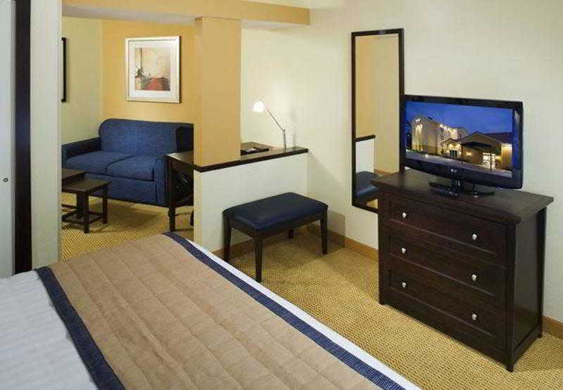 فندق Fairfield Inn & Suites Houston Intercontinental Airport