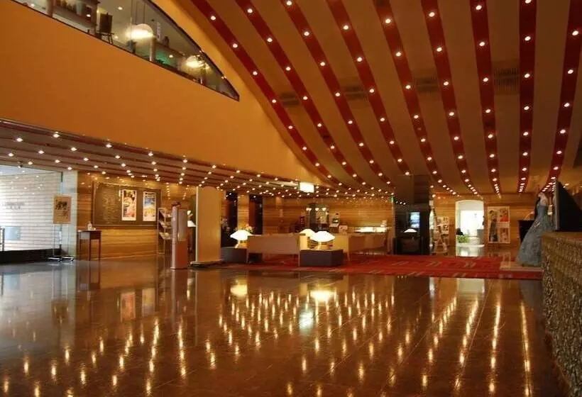 בית מלון כפרי Fukuoka Garden Palace