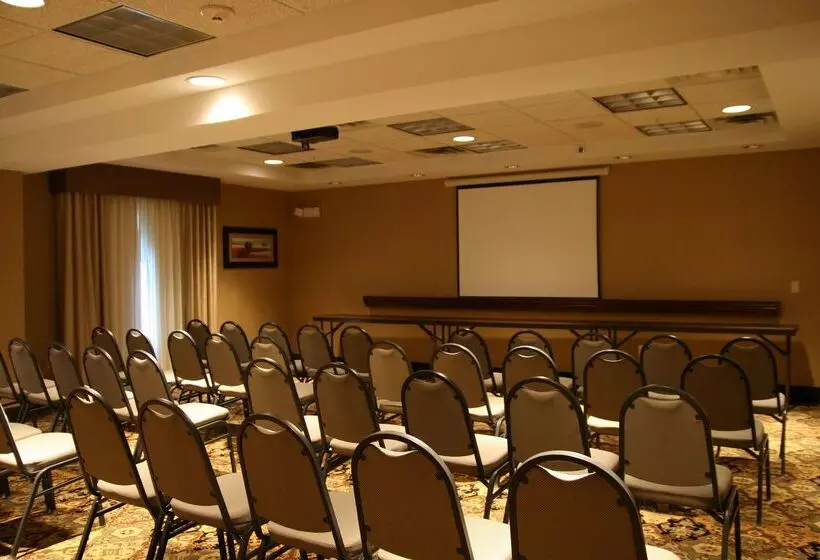 호텔 Hampton Inn & Suites Lino Lakes