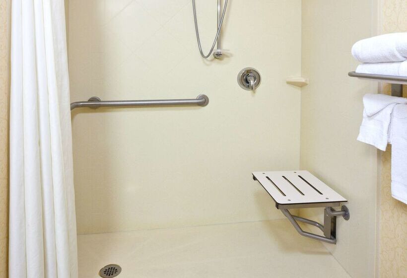 בית מלון כפרי Hampton Inn & Suites Lino Lakes