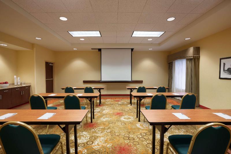 בית מלון כפרי Hampton Inn & Suites Hartford/east Hartford