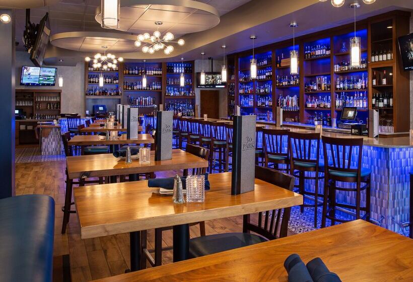 Отель Hilton Garden Inn Clifton Park