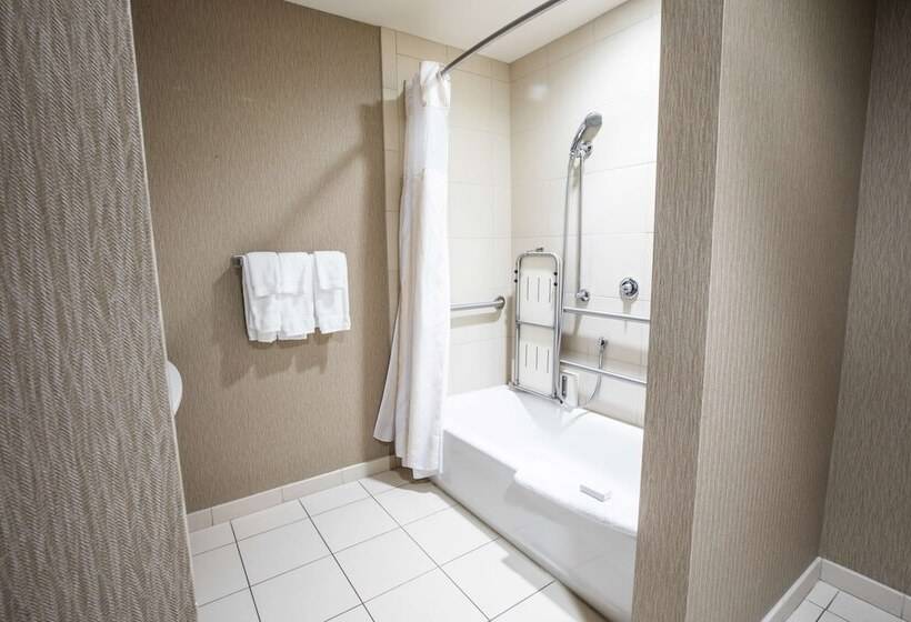 Отель Hilton Garden Inn Clifton Park