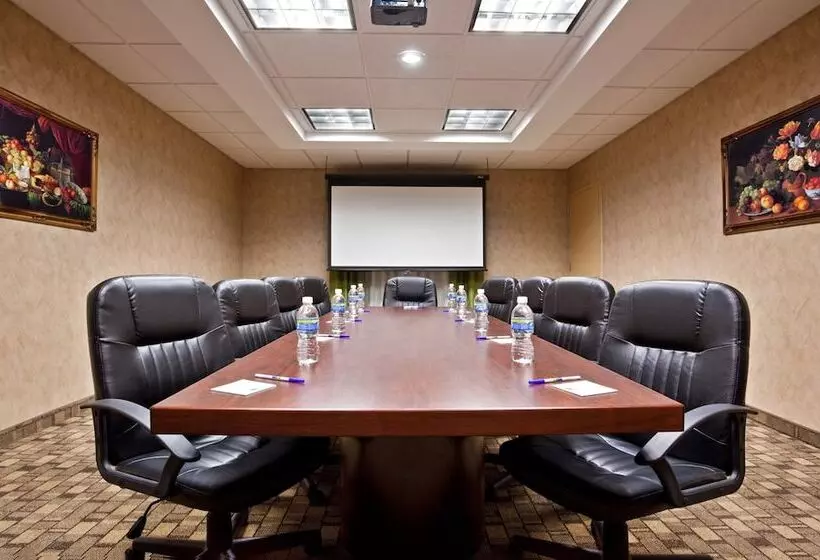 Holiday Inn Express Hotel & Suites Erie An Ihg