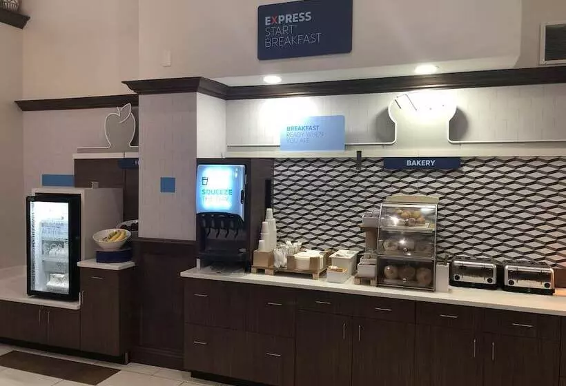 Holiday Inn Express Hotel & Suites Erie An Ihg