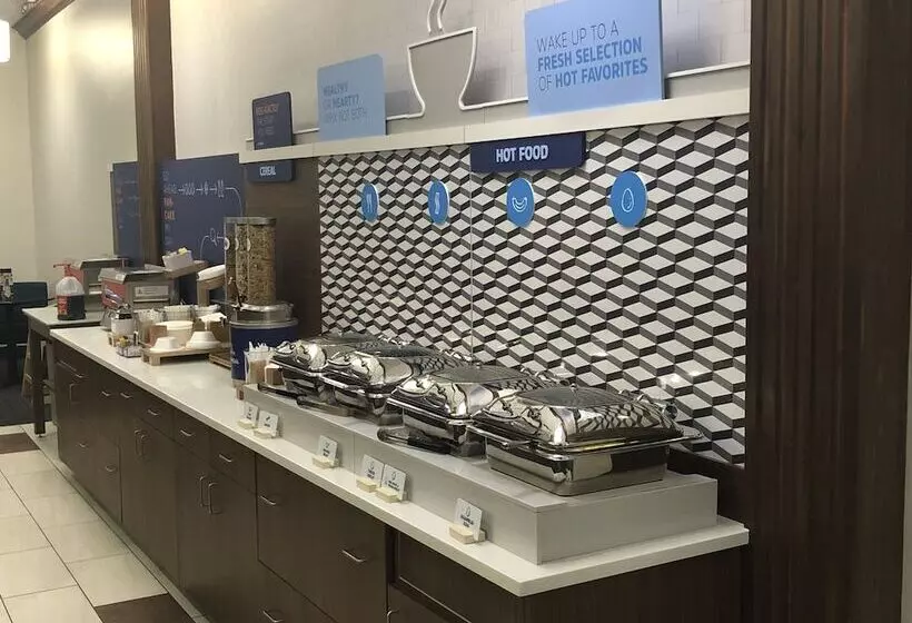 Holiday Inn Express Hotel & Suites Erie An Ihg