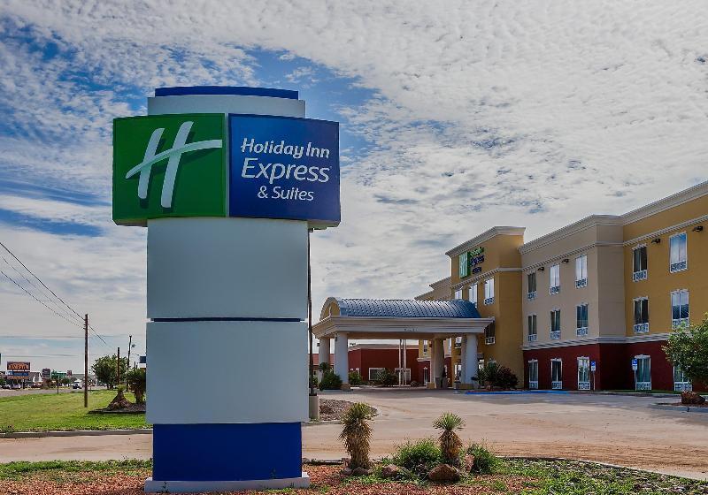 هتل Holiday Inn Express And Suites Alpine, An Ihg