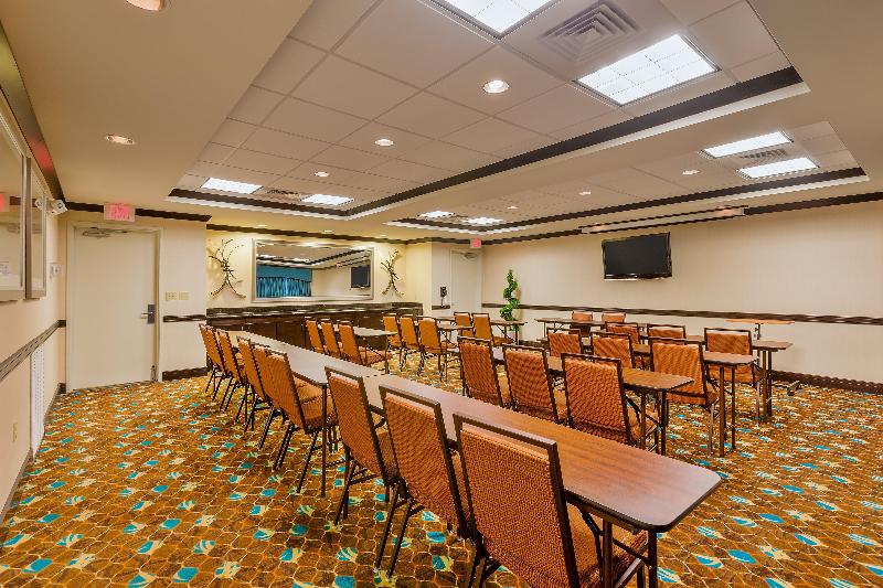 هتل Holiday Inn Express And Suites Alpine, An Ihg