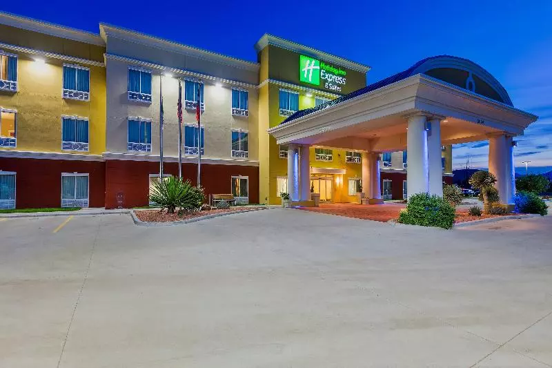 Отель Holiday Inn Express And Suites Alpine, An Ihg