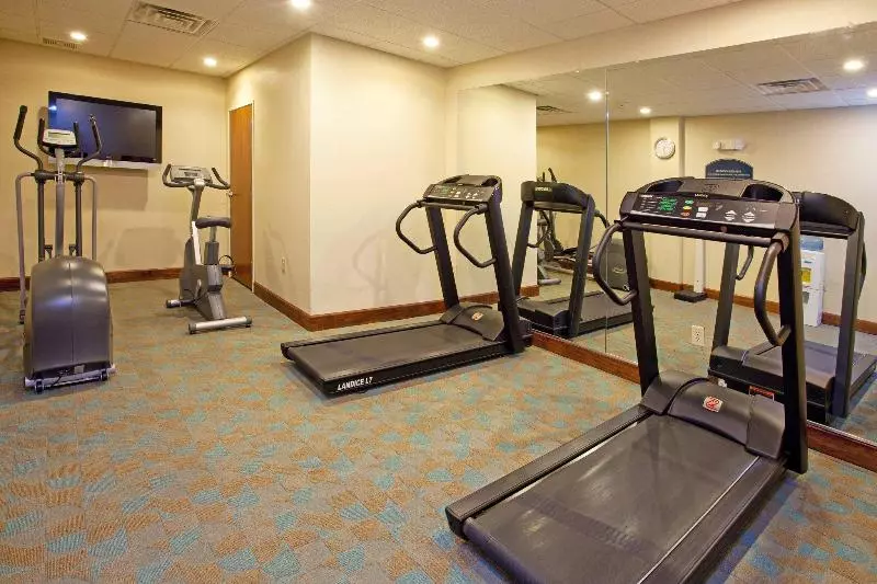 Holiday Inn Express Hotel And Suites Petersburg Fort Lee, An Ihg