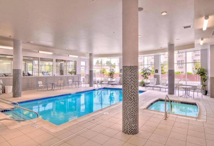 Отель Holiday Inn Express : Eugene Springfield, An Ihg