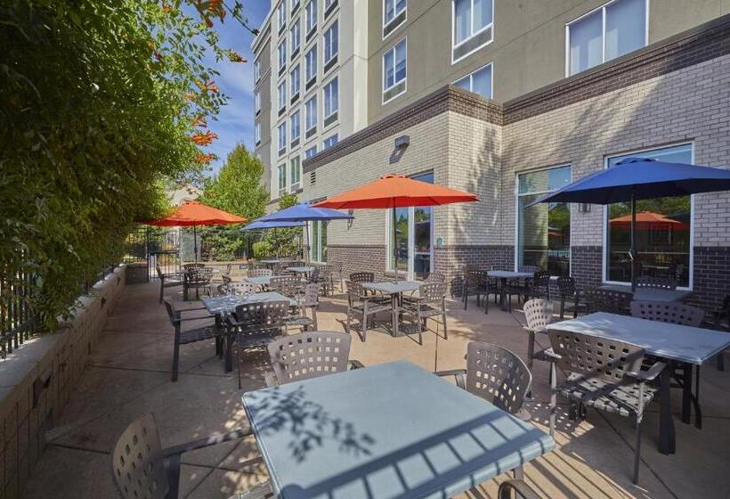 Отель Holiday Inn Express : Eugene Springfield, An Ihg