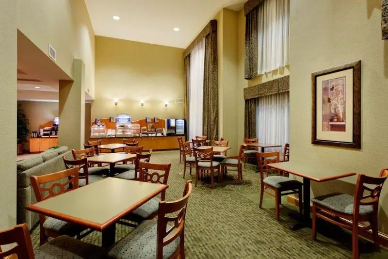 Отель Holiday Inn Express Rochester Victor, An Ihg