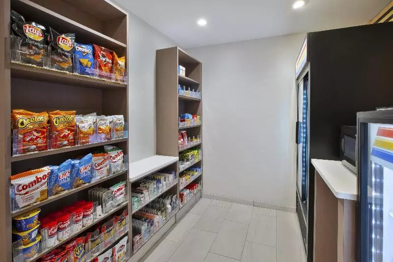 Отель Holiday Inn Express Rochester Victor, An Ihg