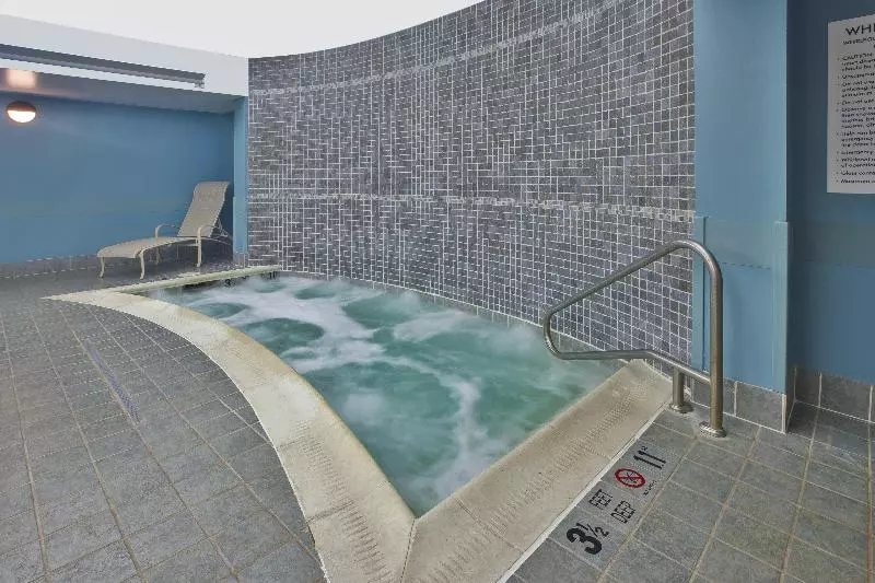 Отель Holiday Inn Express Rochester Victor, An Ihg