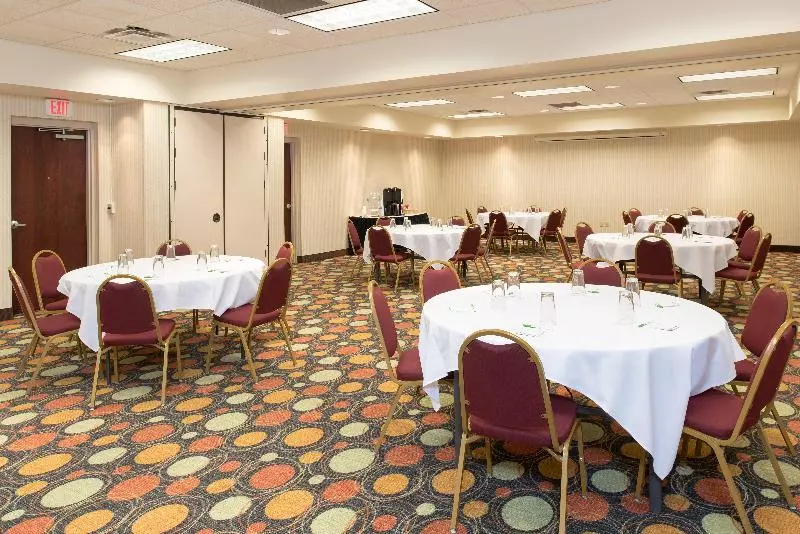 فندق Holiday Inn Toledo   Maumee I 80/90, An Ihg