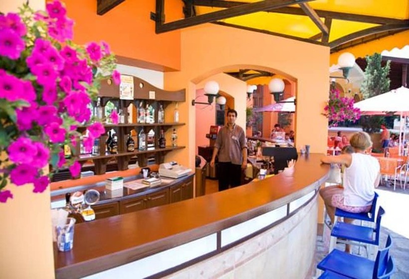 هتل Hrizantema All Inclusive