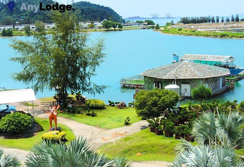 Szálloda Marina Island Pangkor Resort &