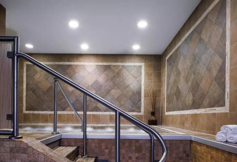 Renaissance Montgomery Hotel & Spa At The Convention Center