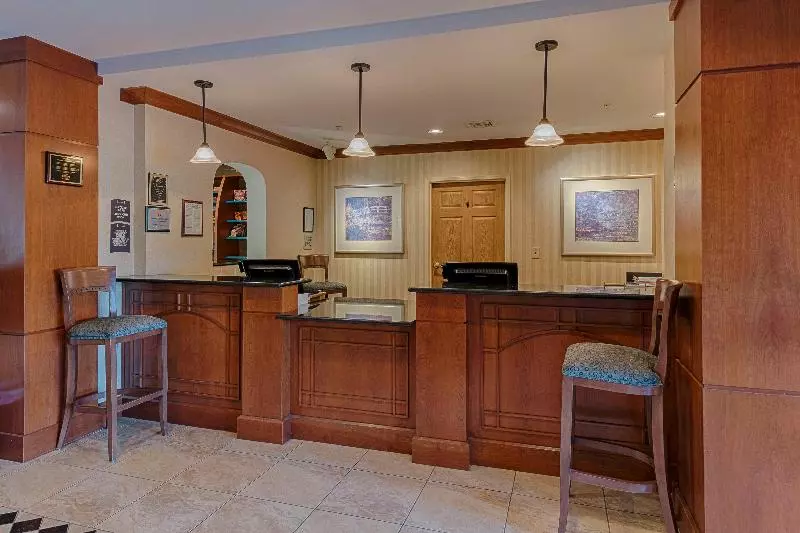 Отель Staybridge Suites Harrisburg Hershey, An Ihg