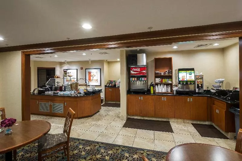 Отель Staybridge Suites Harrisburg Hershey, An Ihg