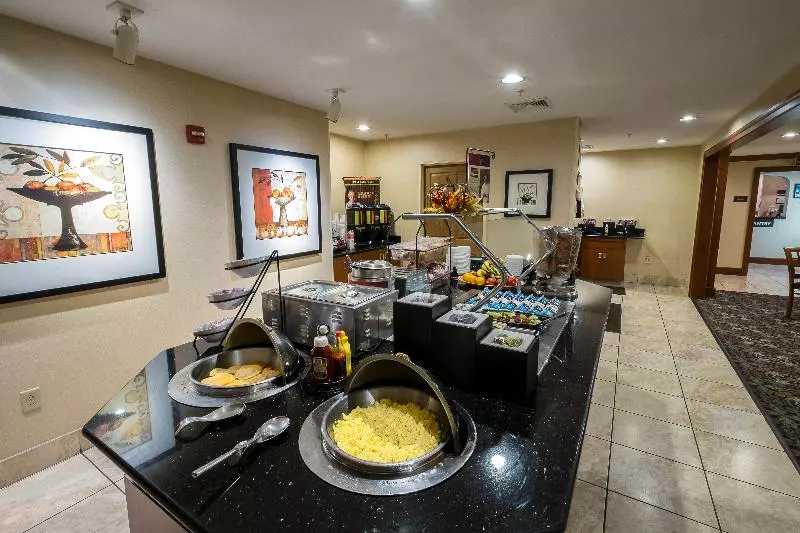 Отель Staybridge Suites Harrisburg Hershey, An Ihg