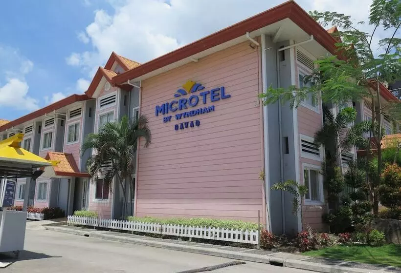 Microtel By Wyndham Davao