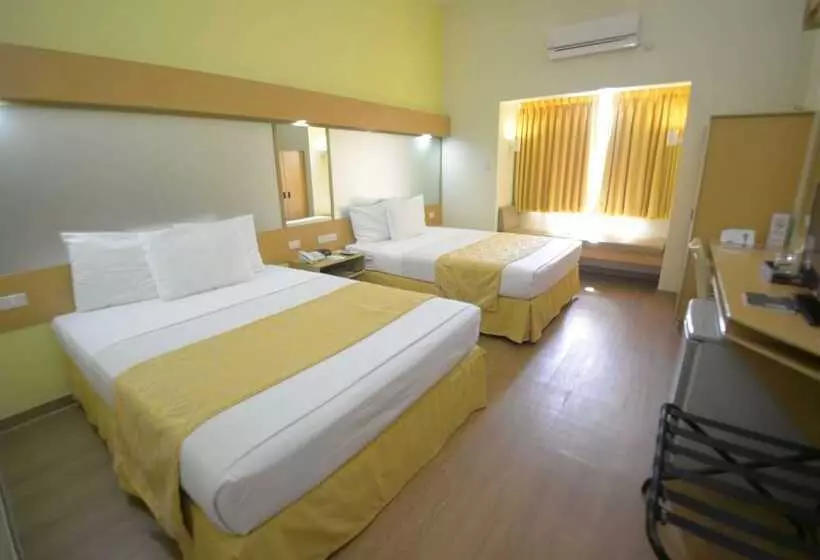 Microtel By Wyndham Davao