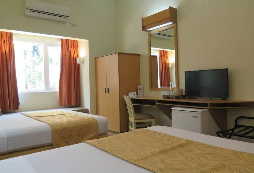 Microtel By Wyndham Davao