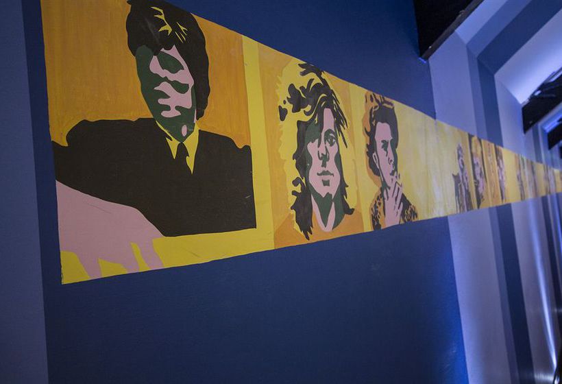 הוסטל Sky Backpackers-The Liffey