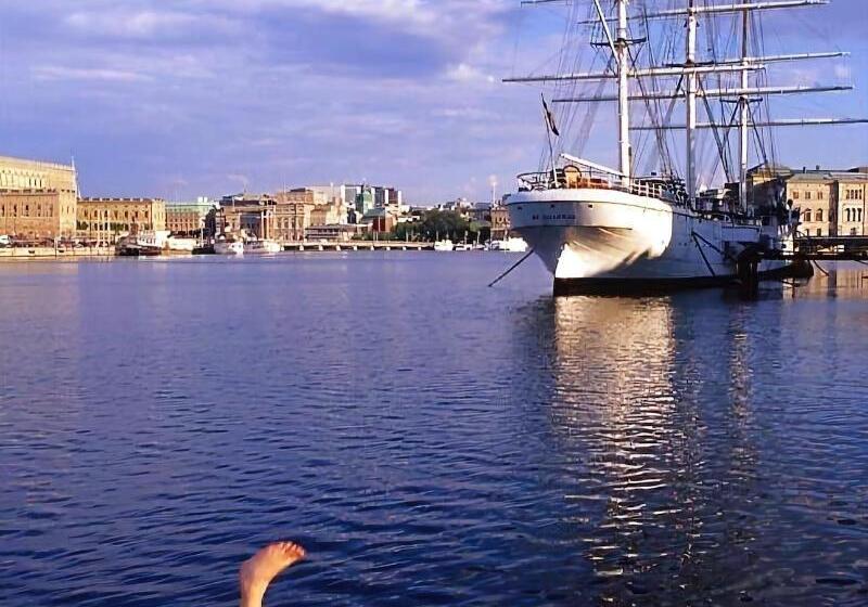 فندق صغير Stf Af Chapman & Skeppsholmen